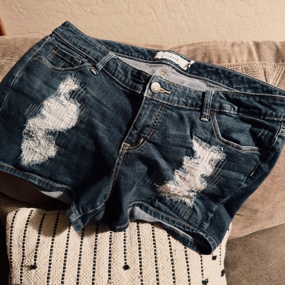 Torrid Denim Shorts, Sz.16 - Picture 5 of 5